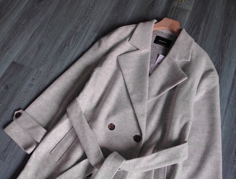 เสื้อโค้ท เสื้อโค้ทกันหนาว โค้ทวูล tailored knot coat สีเบจ แบรนด์ STRADIVARIUS สำเนา