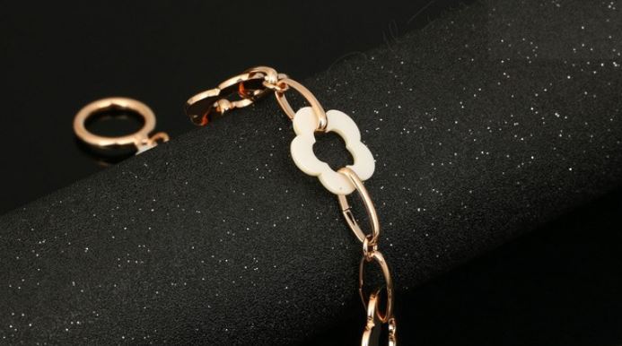 กำไลข้อมือทอง สร้อยข้อมือทอง ผู้หญิง ลายดอกไม้ สร้อยใส่ออกงาน สวย ๆ ของขวัญ วันเกิด วันครบรอบ 586448