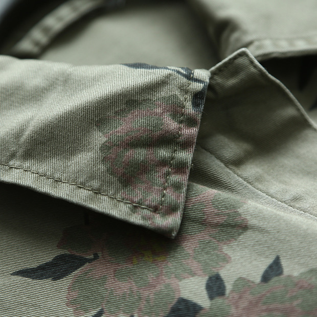 H&m เสื้อทหาร เสื้อเขียวทหาร ลายดอก เสื้อนอกแนวทหาร H&M (ตัดป้าย) แพทเทินสวย เท่ห์มาก คะ Size M สำเนา สำเนา เขียว