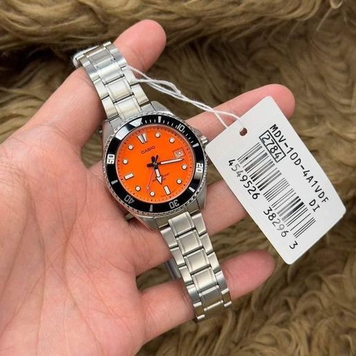 CASIO นาฬิกาคาสิโอ นาฬิกาข้อมือ นาฬิกากันน้ำ นาฬิกาของแท้ ประกันศูนย์ CMG 1 ปี รุ่น MDV-10D-4A1 นาฬิกาสีเงิน