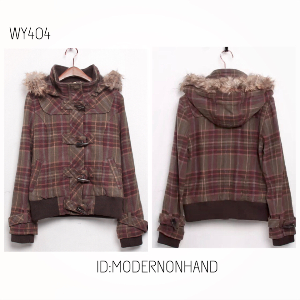 เสื้อกันหนาว หมวกฮูท เสื้อกันหนาวแบรนด์เนม ES Style By etam แท้ เนื้อผ้าสักหลาด แต่งขนเฟอร์ (ขนเฟอร์ถอดได้คะ) Size S