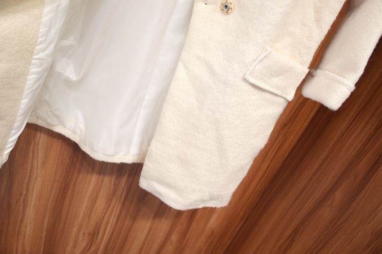 เสื้อโค้ท เสื้อกันหนาว เนื้อผ้าวูล โค้ทวูล สีเขียว แบรนด์ LA'BABITE สำเนา