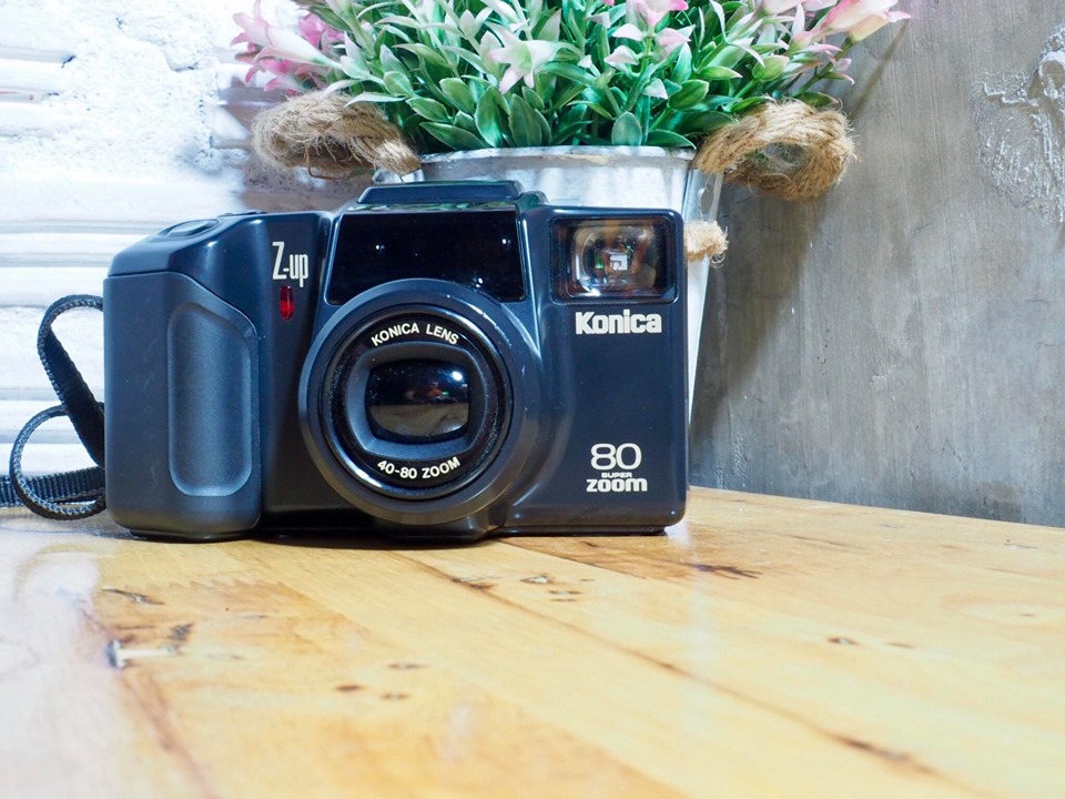 KONICA 80 Z-UP SUPER ZOOM