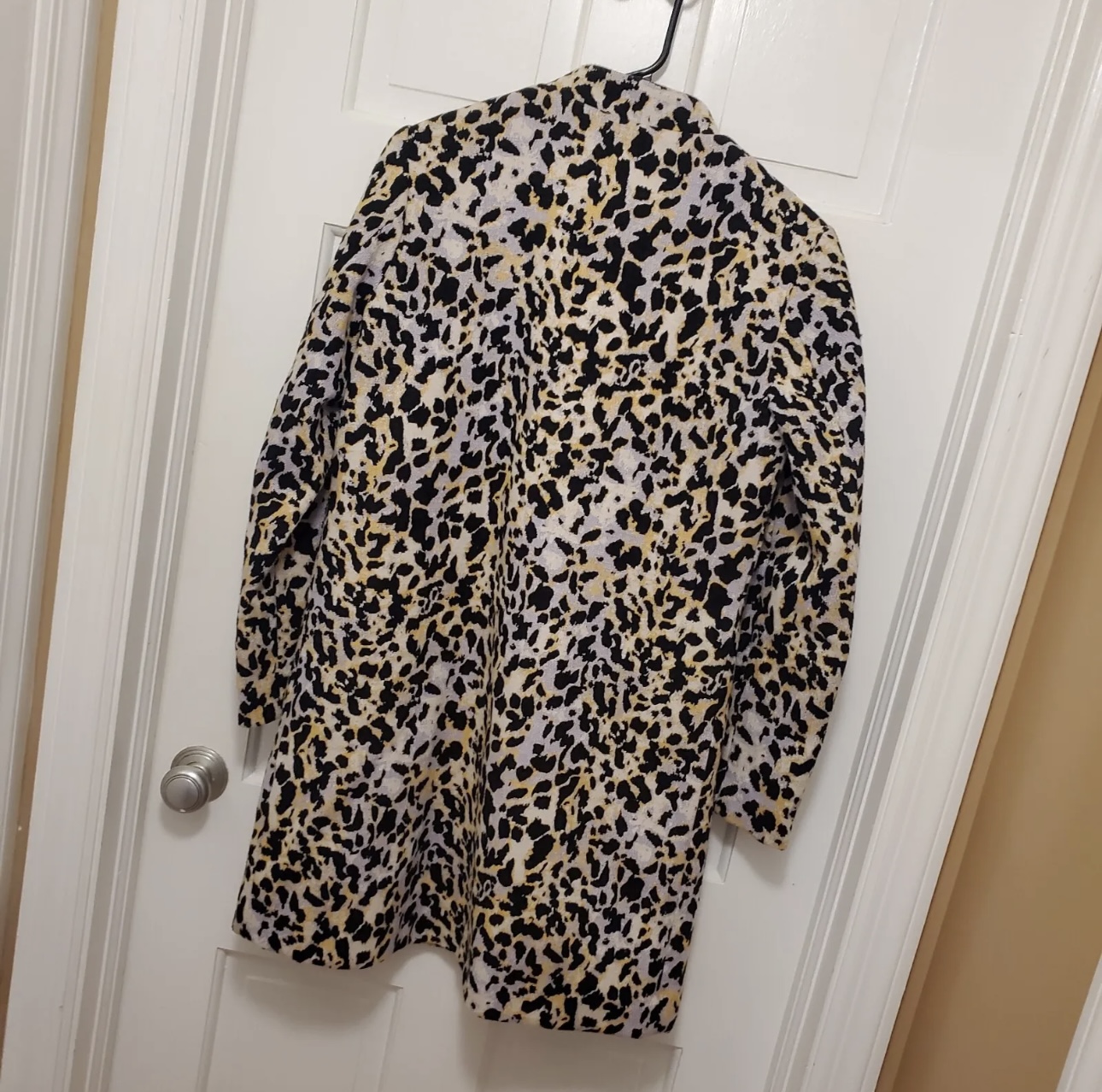 เสื้อโค้ท เสื้อนอก เสื้อคลุมลายเสือ แบรนด์ H&M
