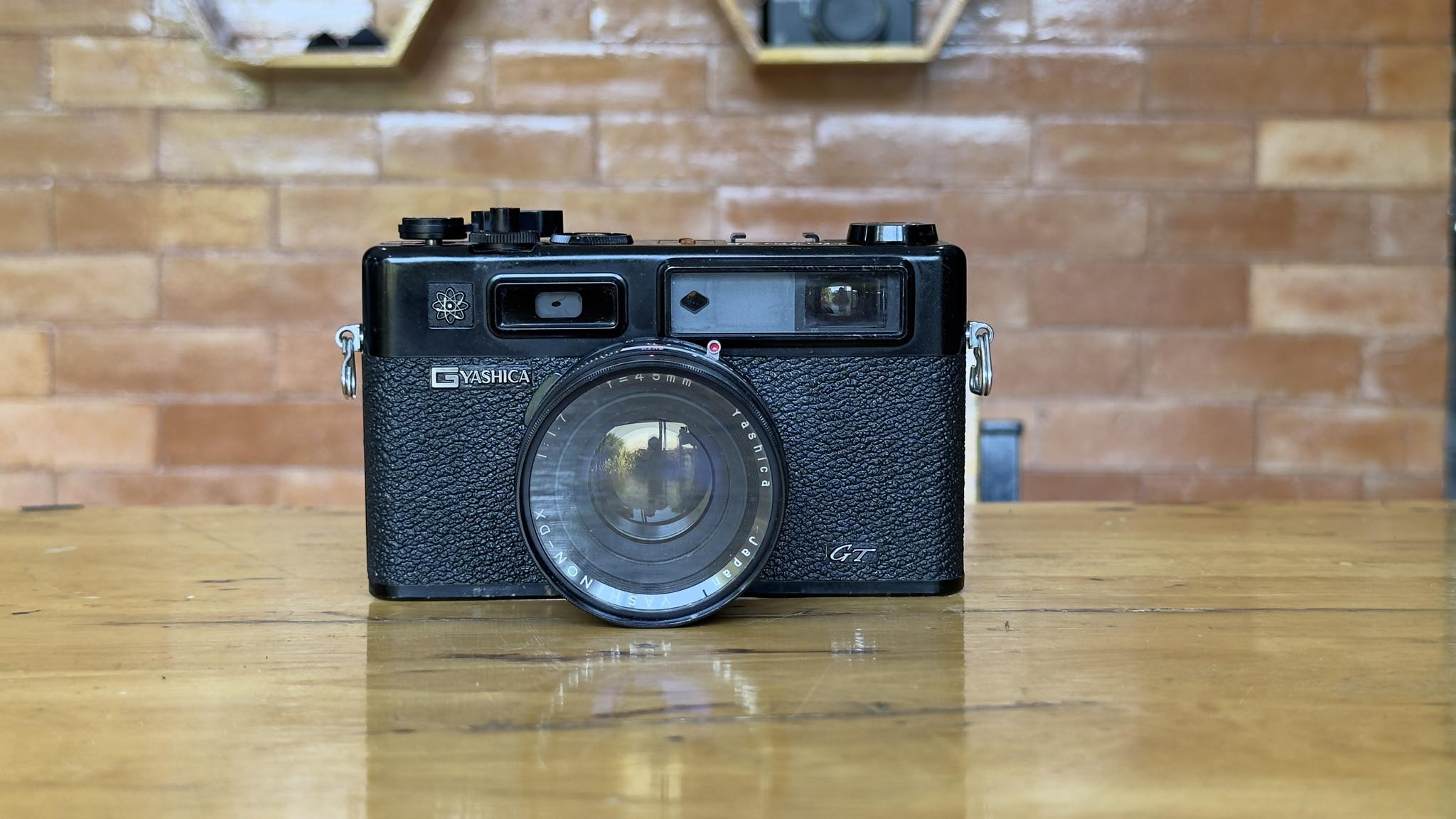 YASHICA ELECTRO 35GT YASHICA COLOR YASHINON DX 45MM.F1.7