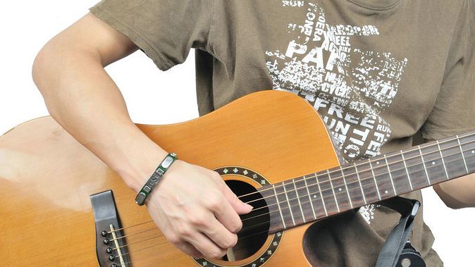 สร้อยข้อมือผู้ชาย กำไลข้อมือ ผู้ชาย แบบเท่ ๆ สร้อยข้อมือ หนังแท้ Diesel ใส่เท่ ๆ ออกแบบ ป้ายเหล็ก แกะลาย ของขวัญให้แฟน สุดเท่ 392358