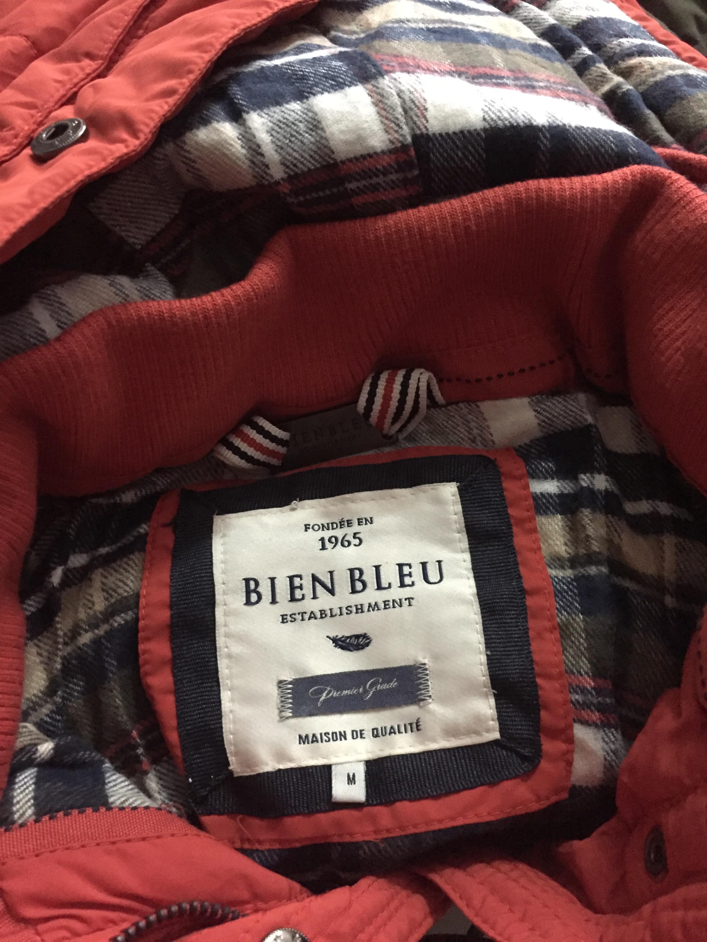 เสื้อกันหนาว เสื้อหนาวบุนวม แบรนด์เนม BIEN BLEU สีน้ำเงินกรมท่า ติดหมวกฮูท แต่งกระดุมไม้ Size S/M/L