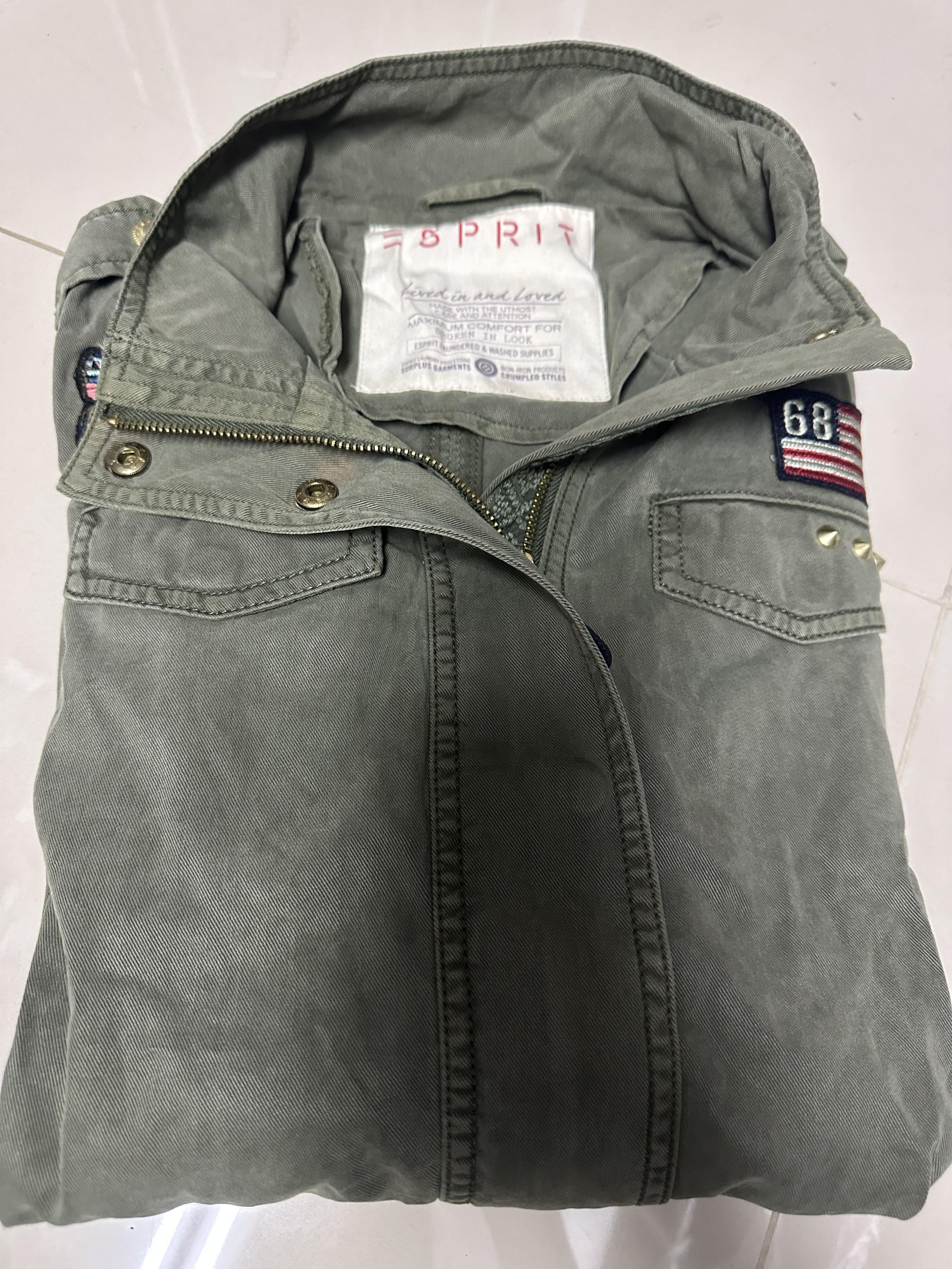 Esprit เสื้อเขียวทหาร เสื้อนอกแนวทหาร แต่งบั้ง ช่วงอก แขน นวทหาร แบรนด์ ESPRIT แพทเทินสวย เท่ห์มาก คะ Size S/M/L/XL เขียว