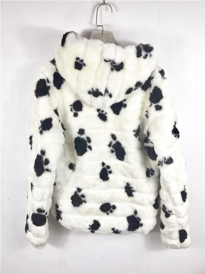 เสื้อกันหนาวฮูท เสื้อขนเฟอร์ฮูท สีขาว แต่งลายเท้าน้องหมา สีดำ แบบสวย ขนนิ่มฟูมากคะ ขาว