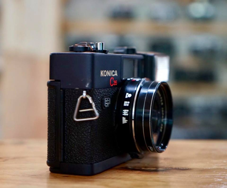 KONICA C35 EF KONICA HEXANON 38MM.2.8