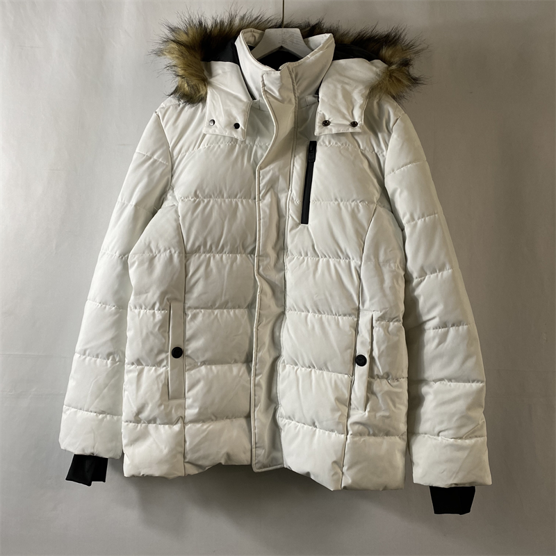 เสื้อกันหนาว เสื้อฮู้ดเฟอร์ บุนวมอุ่น สีขาว แบรนด์ Cranberry jeans (padded puffer coat สำเนา ขาว