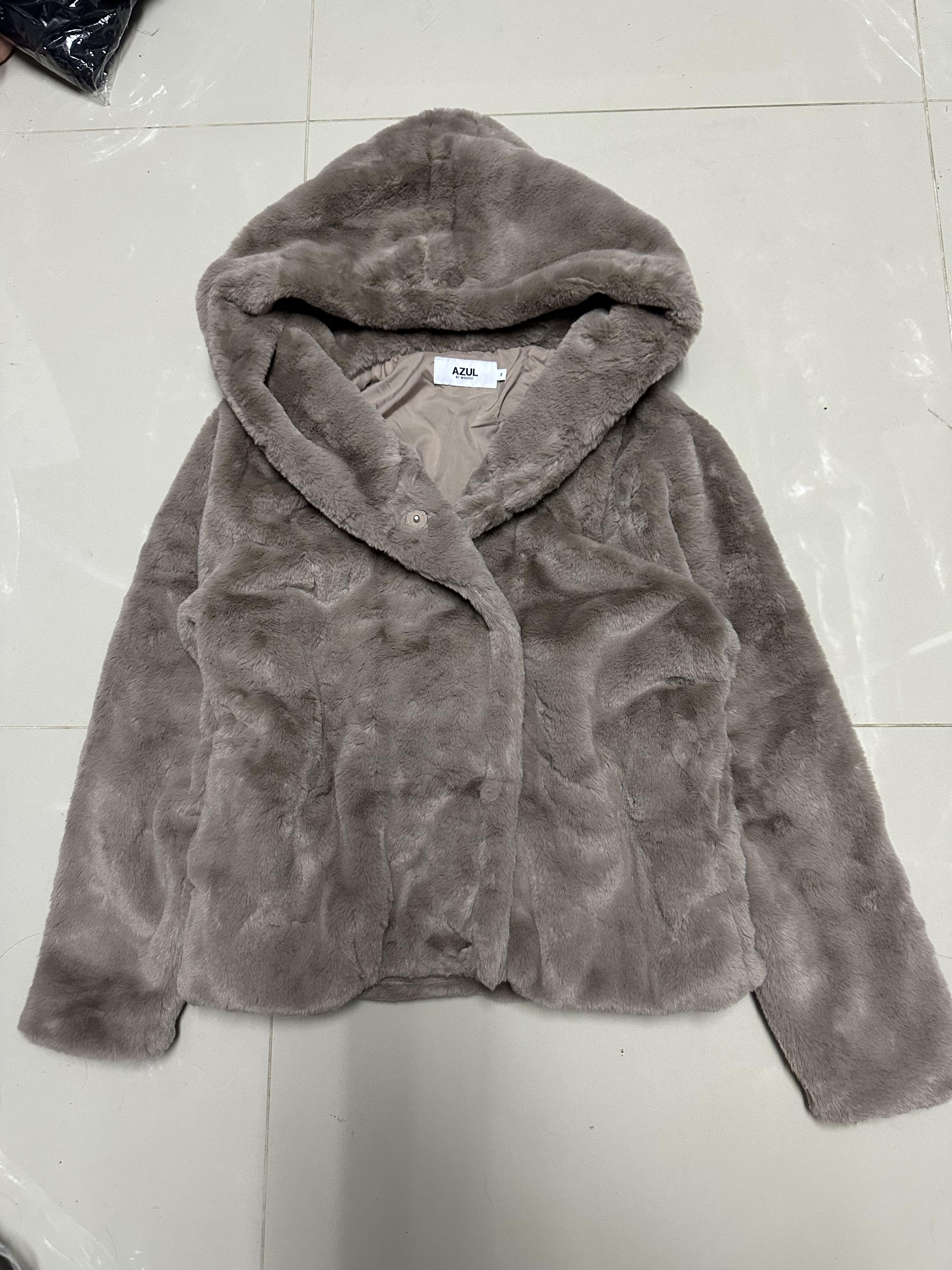 เสื้อโค้ทเฟอร์ โค้ทขนสัตว์เทียม แบรนด์ AZUL by moussy สีเทา ขนนุ่ม งานสวย พรีเมี่ยมมากเลยคะ งานช็อปแท้100% คะ SIe S/M/L สำเนา สำเนา น้ำตาล