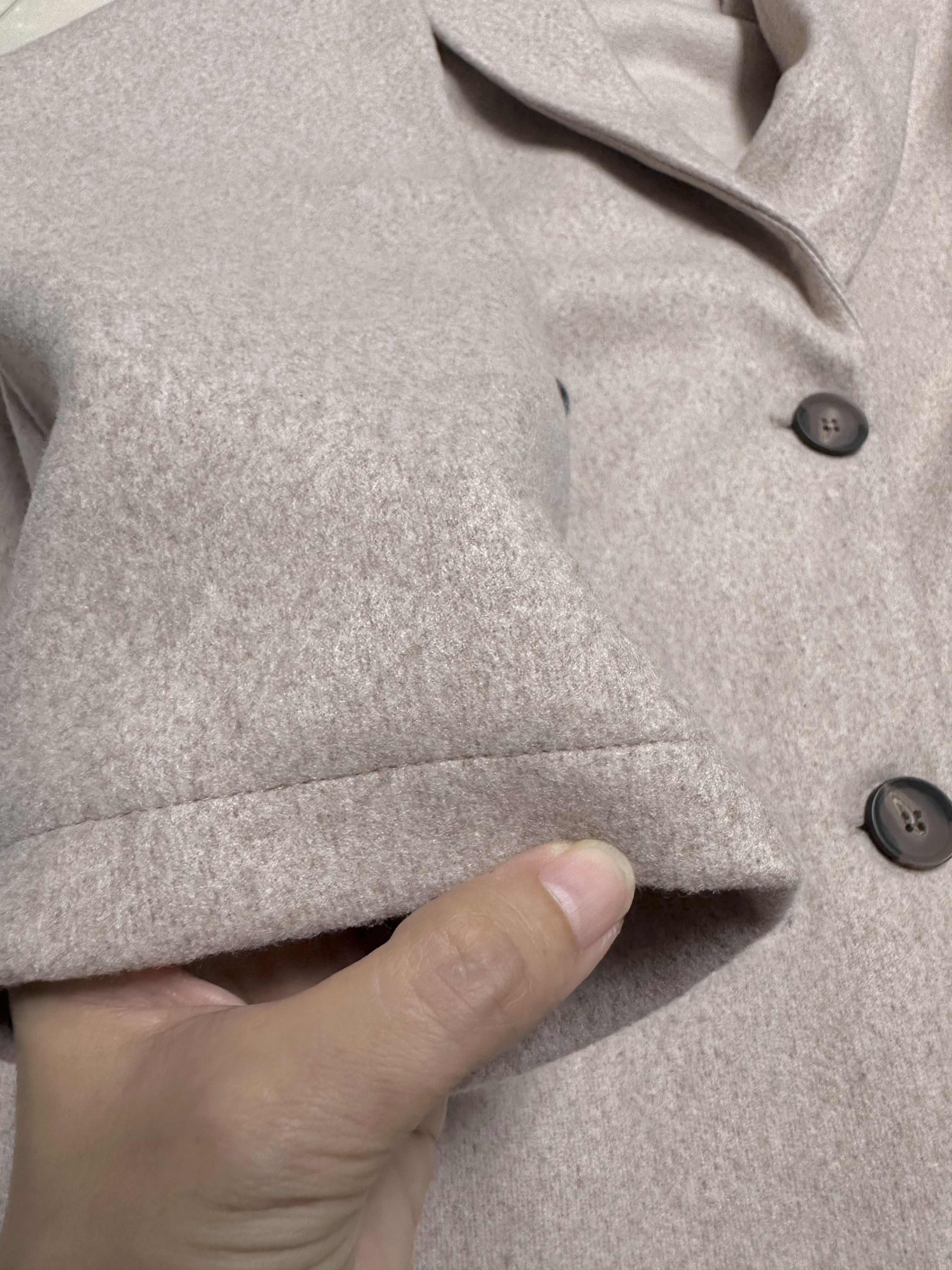 Lutique เสื้อโค้ทวูล Trench coat เสื้อโค้ทเฟอร์ โค้ทสักหลาดสีเบจ แบรนด์ LUTIQUE