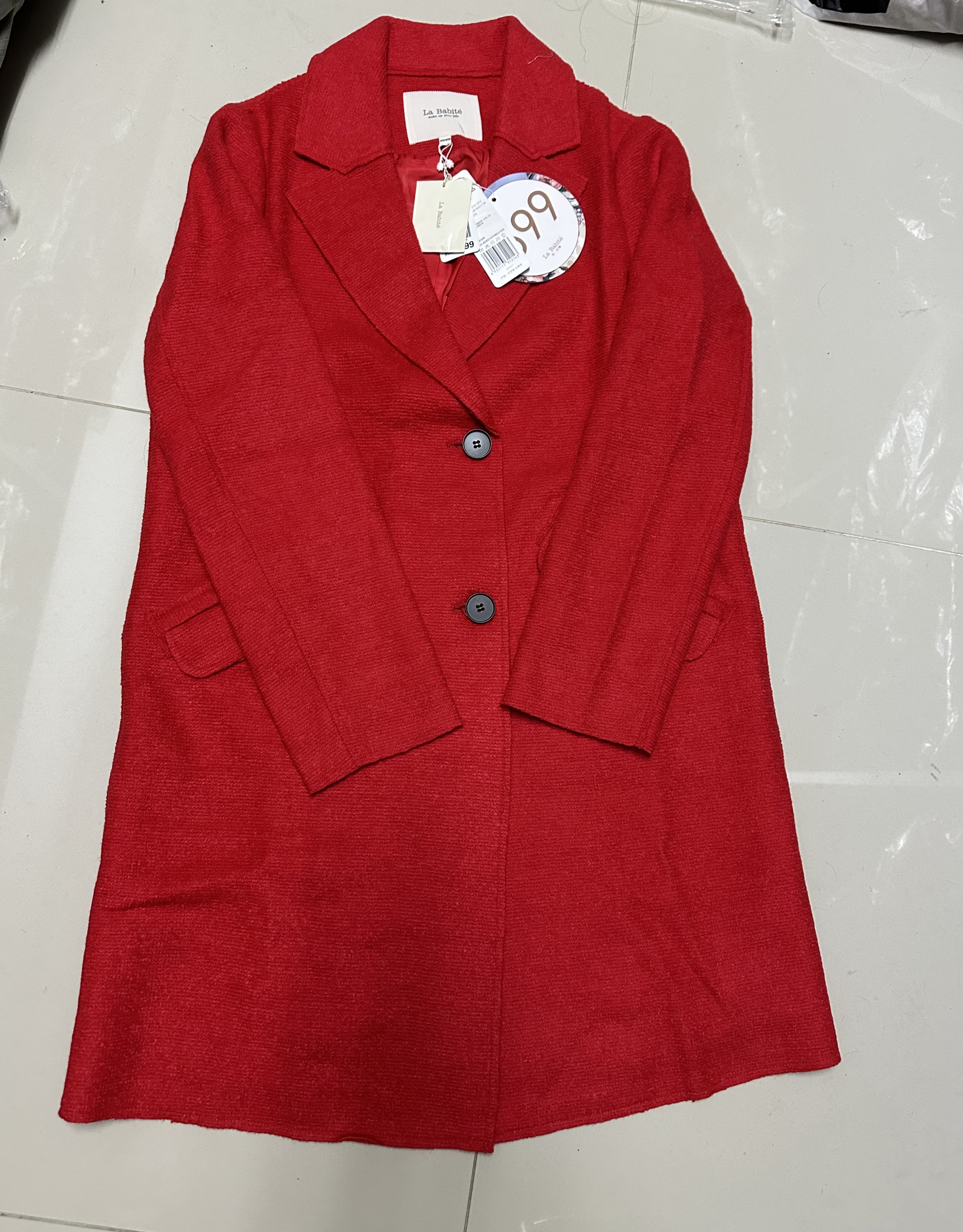 La babite เสื้อโค้ท เสื้อกันหนาว เนื้อผ้าสักหลาดวูล สีแดง แบรนด์ LA BABITE
