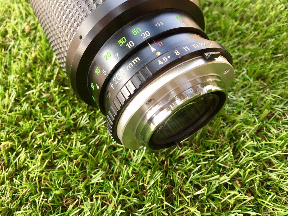 MINOLTA MC ZOOM ROKKOR 80-200 MM. F4.5 MD MOUNT