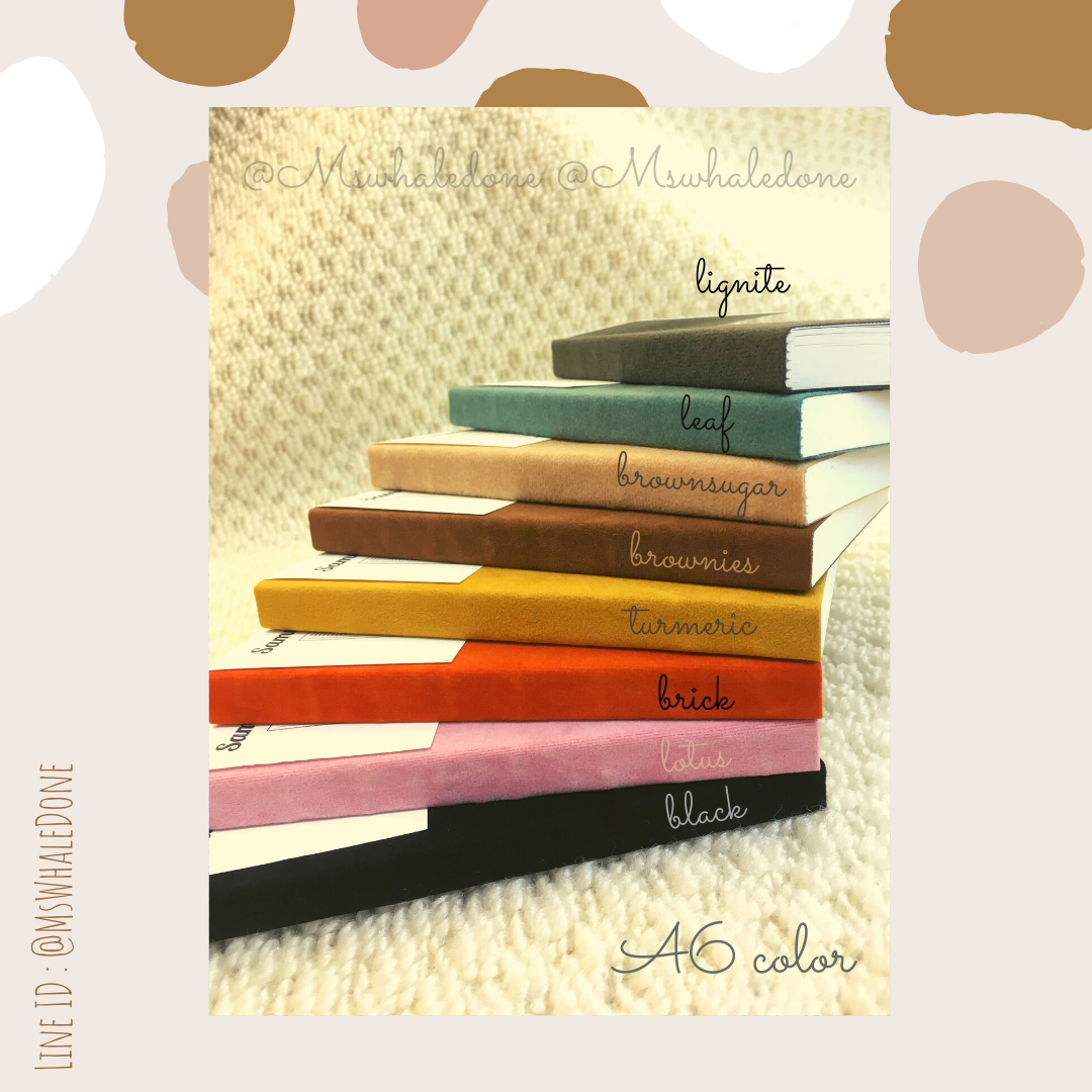 (ซื้อ4แถม1คละได้) ฟรี! แพคพร้อมแจกเทศกาลต่างๆ สมุดปกนุ่มละมุนA6 มีเส้น มี8สีพื้นคลาสสิคให้เลือก กระดาษไส้ในถนอมสายตา