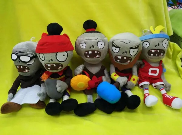ตุ๊กตาซอมบี้ ตุ๊กตา โมเดล น่ารัก จากเกมส์ Plants Vs. Zombie ความสูง 20-25cm
