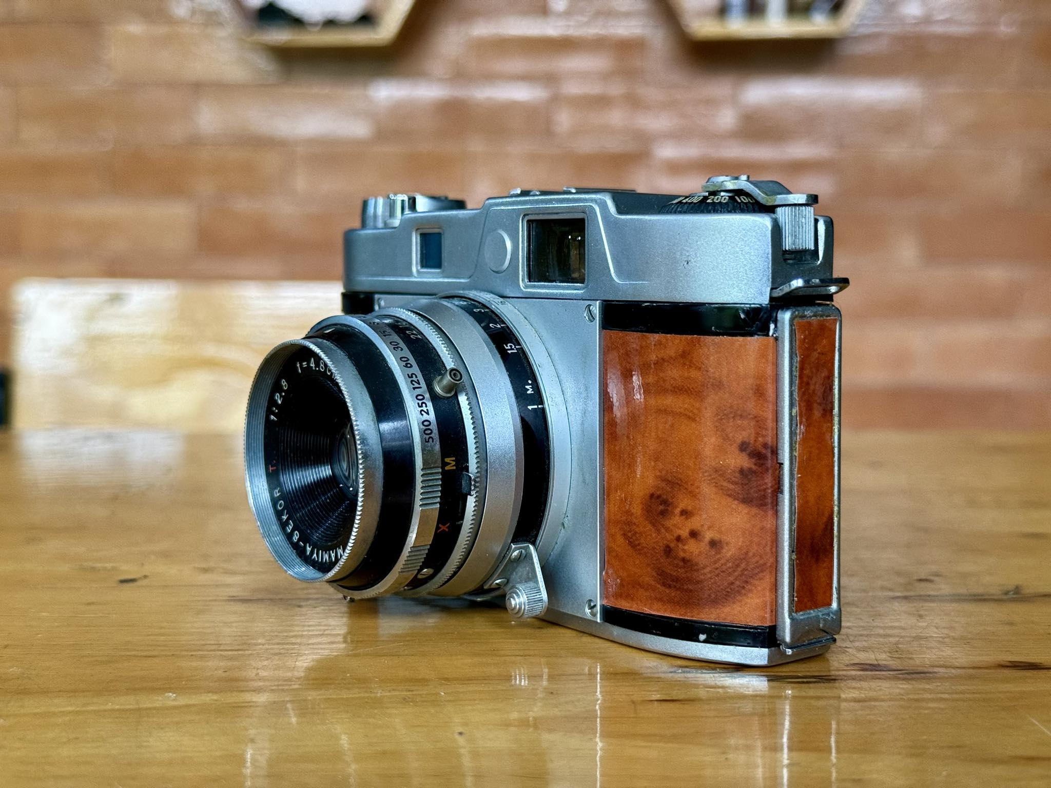 フィルムカメラ MAMIYA Auto-Lux 35 MamiyaSekor 48mm f2.8 hqdefault.jpg