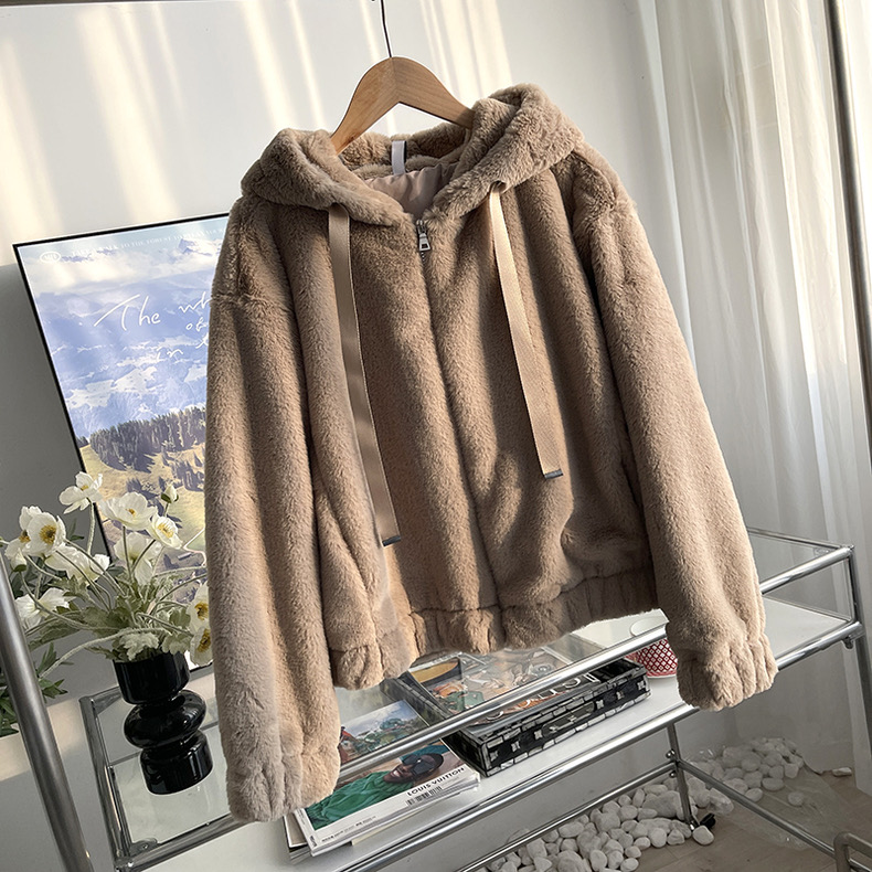 Page one เสื้อเฟอร์กันหนาว หมวกฮู้ด เสื้อขน Fluffy coat แบรนด์ page One ดำ