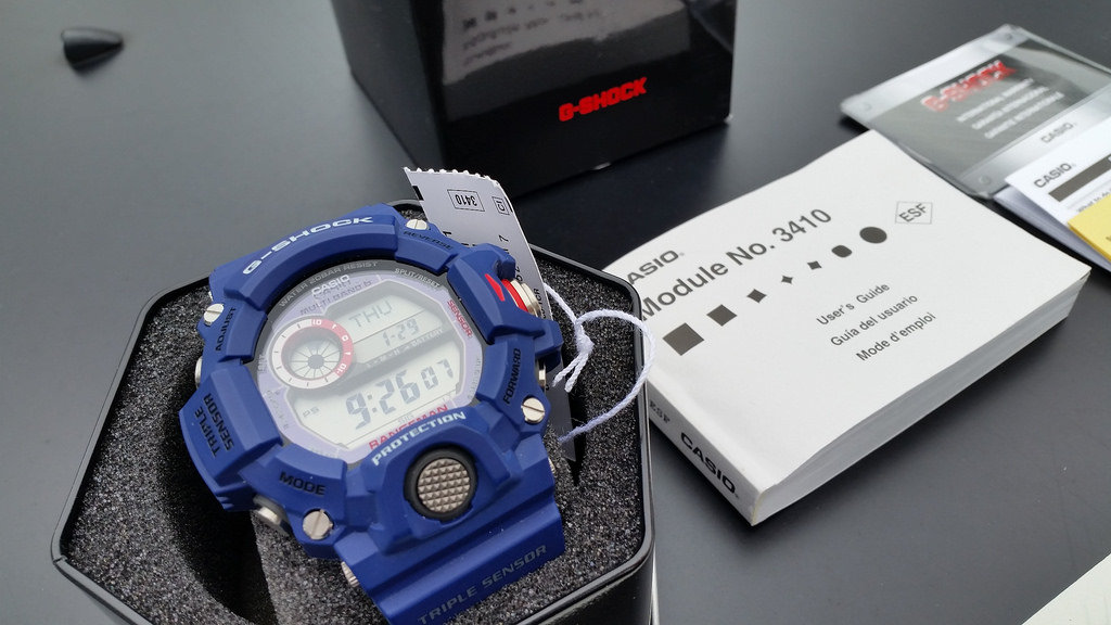 CASIO G-SHOCK นาฬิกาข้อมือ นาฬิกากันน้ำ นาฬิกาของแท้ ประกันศูนย์ CMG 1 ปี รุ่น GW-9400NV-2 นาฬิกาสีน้ำเงิน