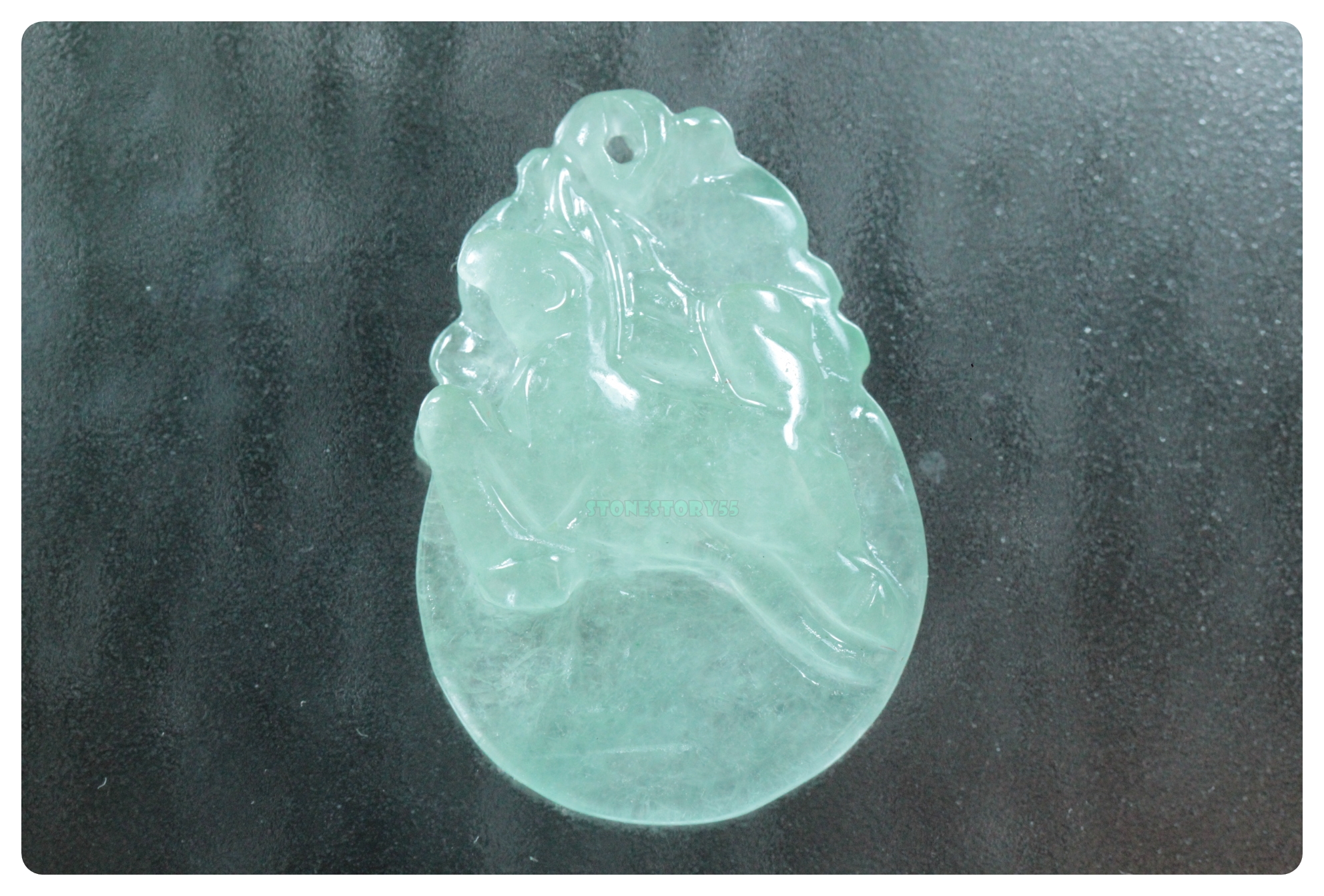 (ขายแล้ว)หยกน้ำแข็งแกะสลักรูปม้า icejade