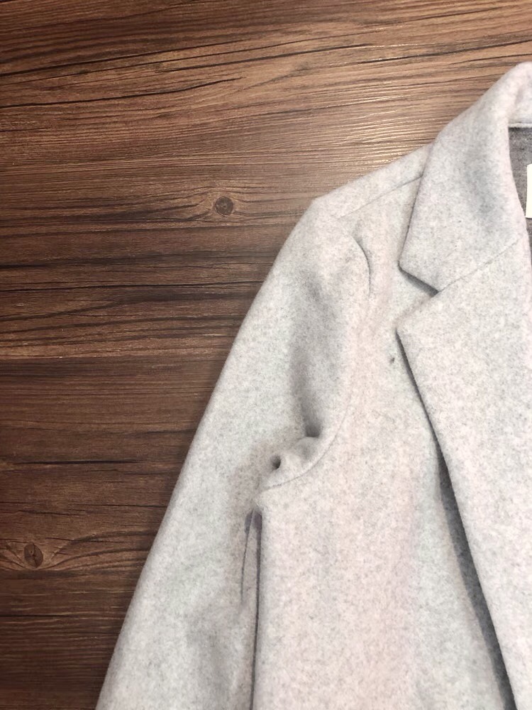 เสื้อโค้ดกันหนาว เสื้อกันหนาว overcoat โค้ทวูล สักหลาด ผสมวูล สีดำ แต่งคอปก กระดุมสองแถว แบรนด์ATCHING สำเนา สำเนา สำเนา สำเนา สำเนา ดำ