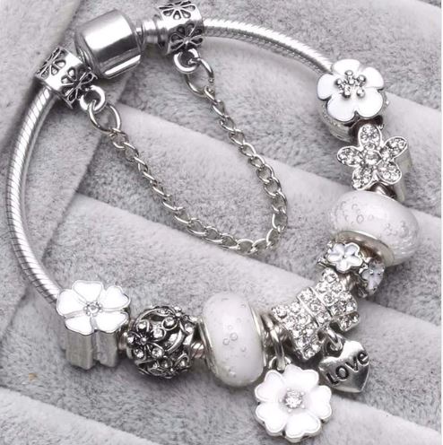 สร้อยข้อมือ Diy สร้อยข้อมือ สไตล์ pandora จี้ดอกไม้ ดอกโคลเว่อร์ สัญลักษณ์ แห่งโชคดี ของขวัญให้แฟน 736073