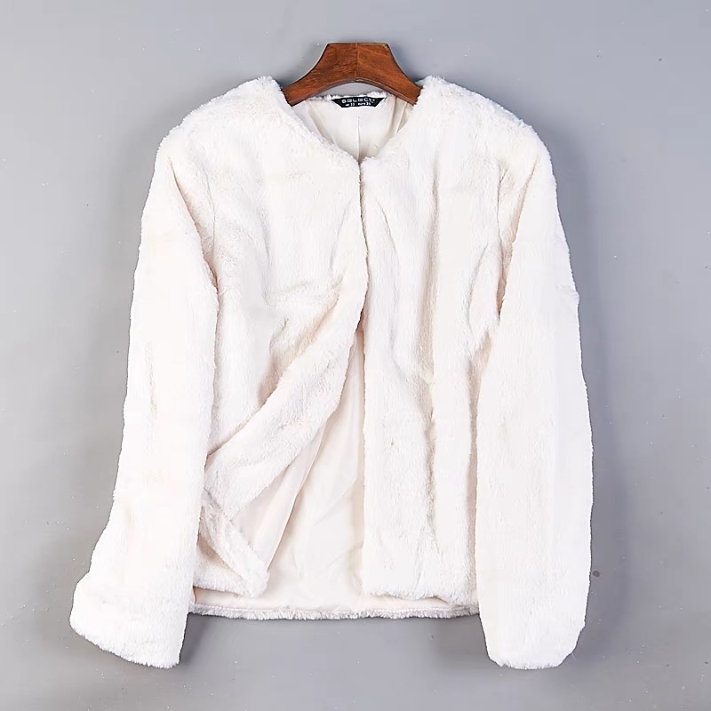 Selected เสื้อเฟอร์กันหนาว เสื้อขน Fluffy coat สีขาว แบรนด์ SELECTED สำเนา สำเนา สำเนา สำเนา