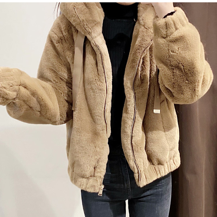 Page one เสื้อเฟอร์กันหนาว หมวกฮู้ด เสื้อขน Fluffy coat แบรนด์ page One ดำ