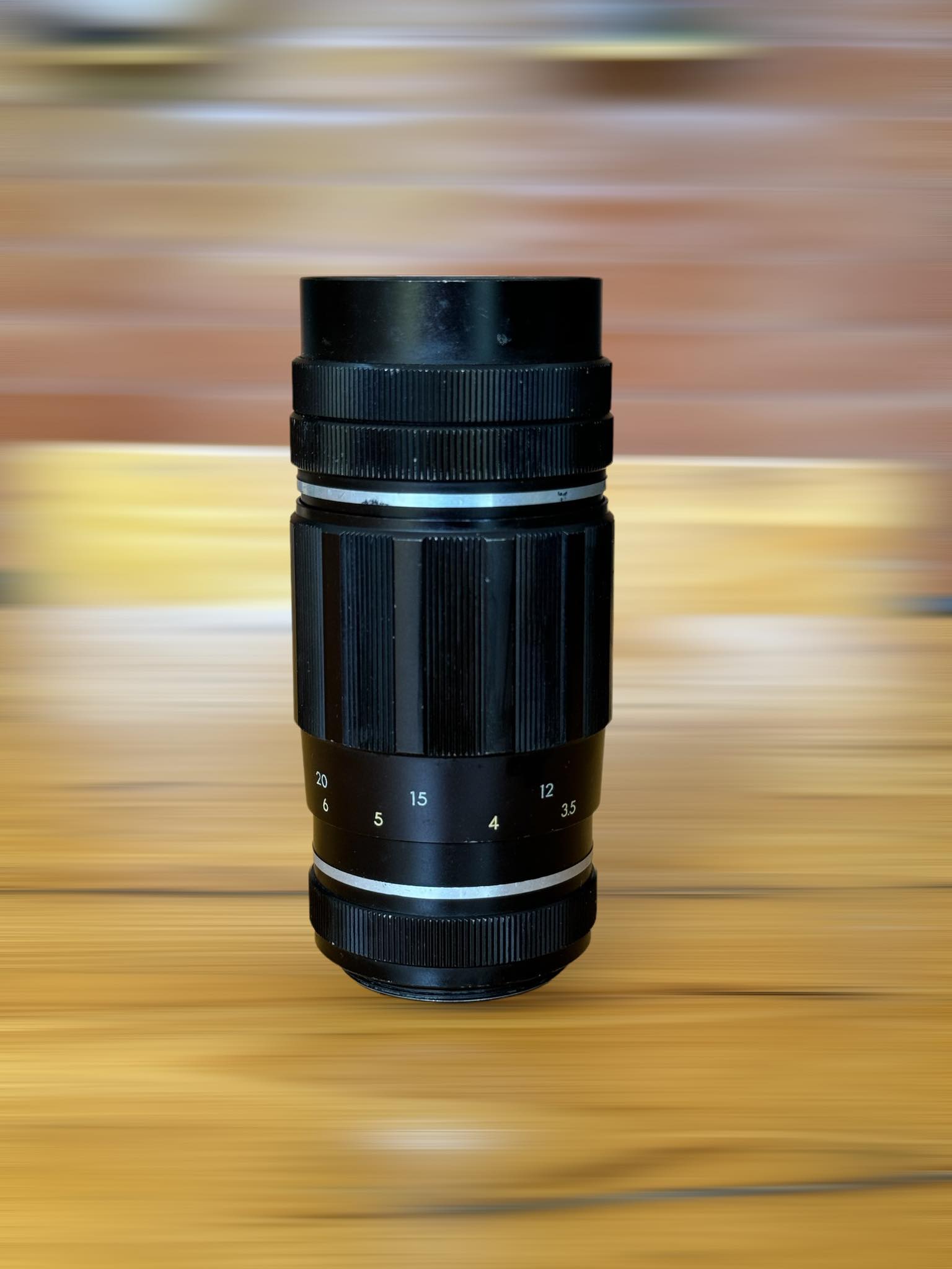 TELE-TAKUMAR 200MM.F5.6 M42 MOUNT