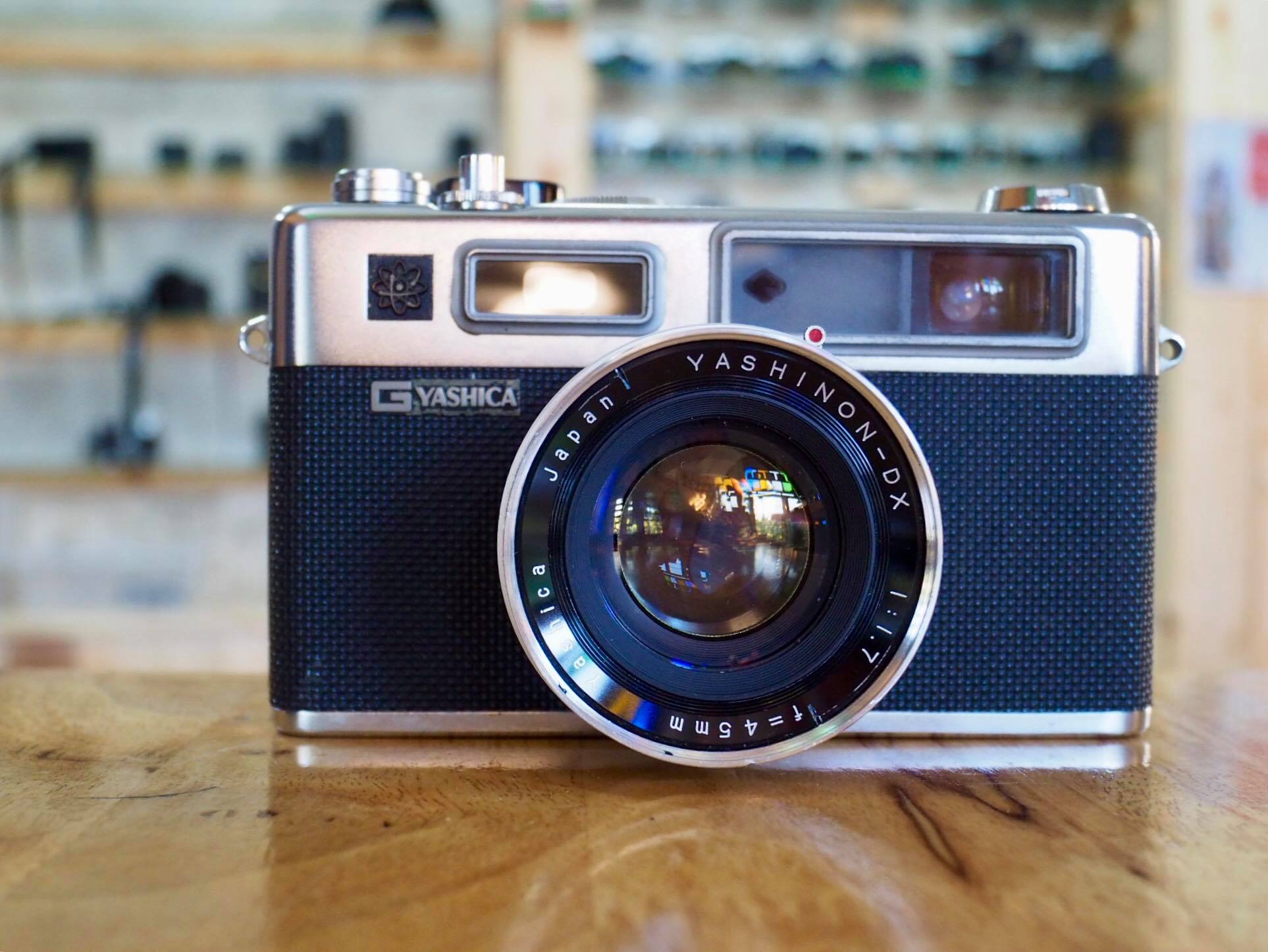 YASHICA ELECTRO 35G YASHINON-DX 45MM. F1.7