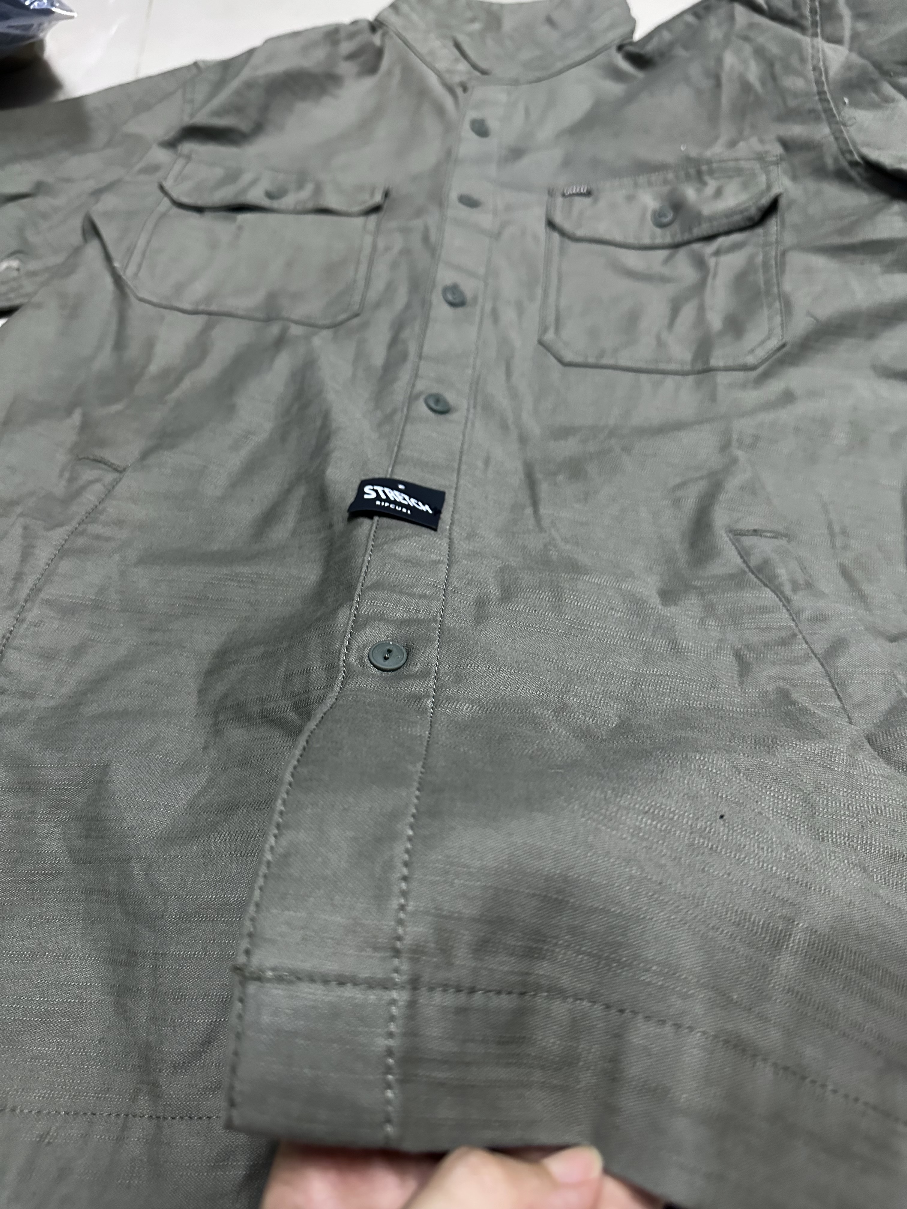 Rip curl เสื้อทหาร เสื้อเชิ้ต เสื้อนอกแนวทหาร แพทเทินสวย เท่ห์มาก แบรนด์Rip curl เขียว
