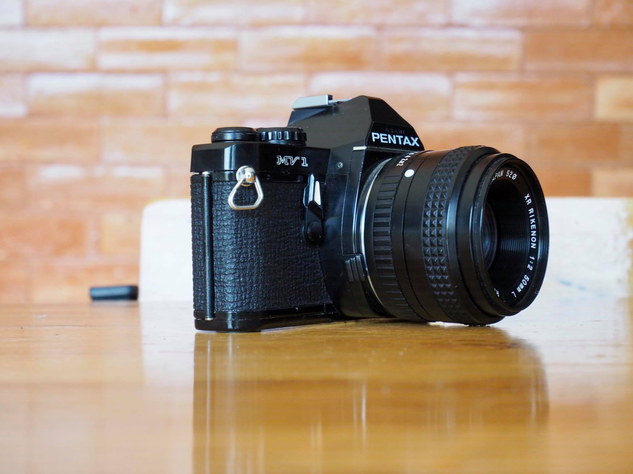 PENTAX MV1 RICOH XR RIKENON 50MM.F2L