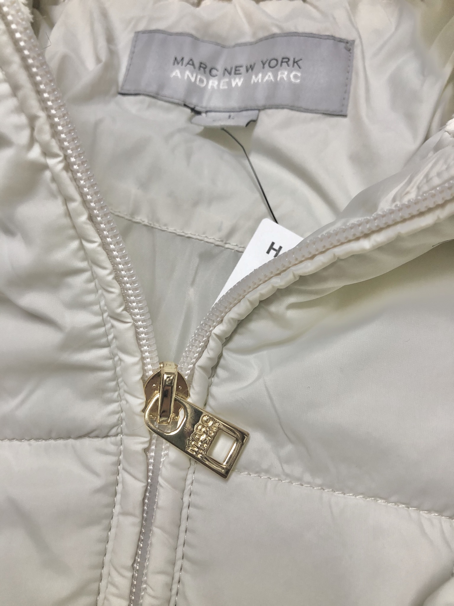เสื้อโค้ท เสื้อกันหนาว ฮู้ด บุนวมอุ่น เนื้อผ้าสังเคราะห์ MARK NEW YORK (Padded puffer coat) ขาว