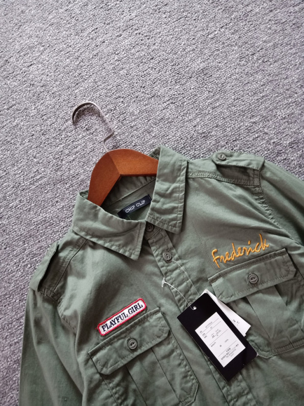 Chip clip เสื้อเขียวทหาร เสื้อนอก เสื้อเชิ้ตเขียวทหาร แนวทหาร แบรนด์CHIP CLIP (Japan) แพทเทินสวย เท่ห์มาก คะ สำเนา สำเนา เขียว