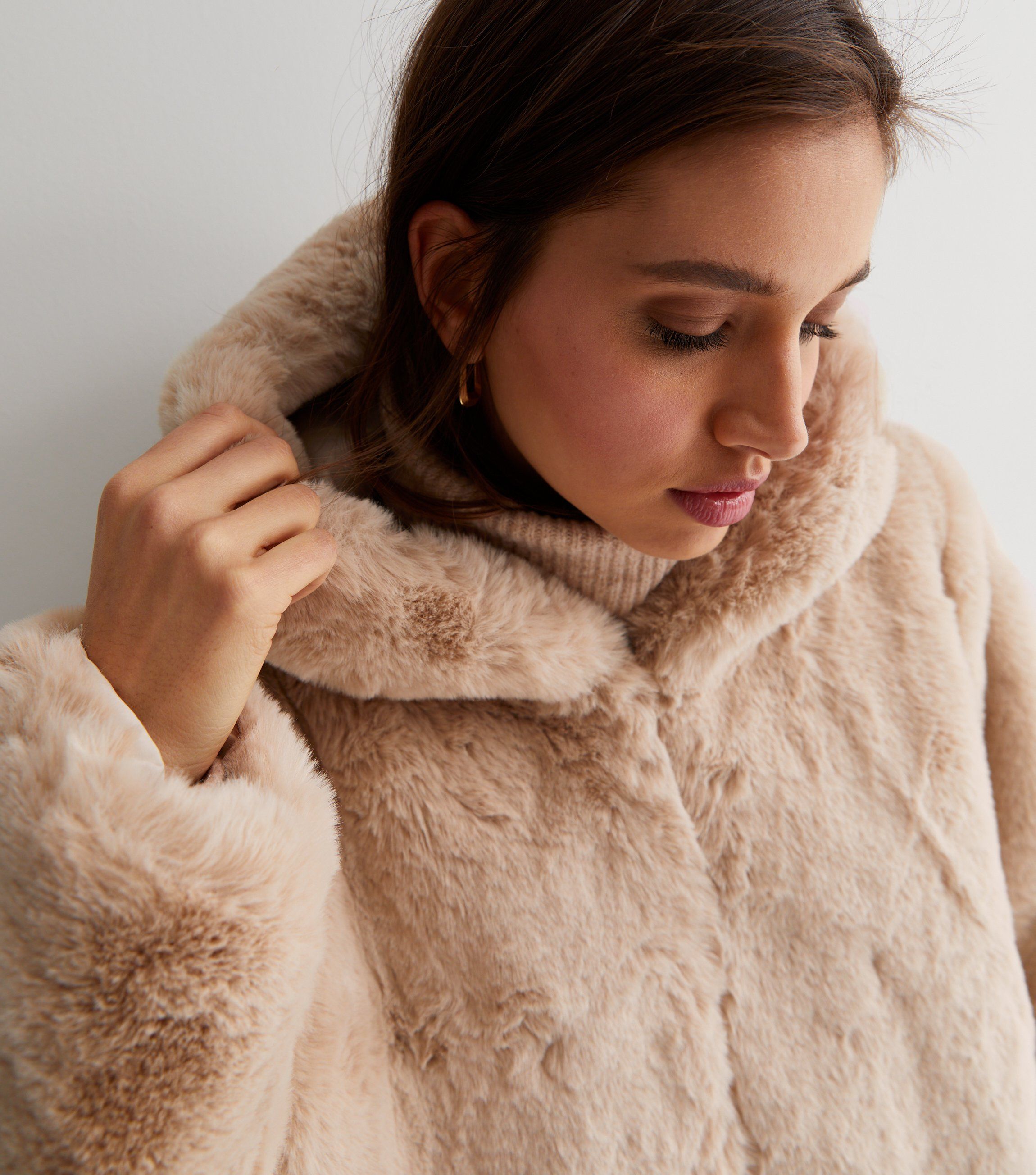 pepco เสื้อเฟอร์กันหนาว หมวกฮู้ด เสื้อขน FLUFFY Coat แบรนด์ PEPCO ดำ / เบจ