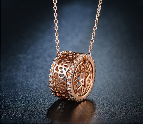 สร้อยคอผู้หญิง สร้อยทอง 18 K Rose Gold สร้อยคอ ใส่ออกงาน ห้อยจี้ รูปกรงล้อ ล้อมเพชร CZ AAA ตรงกลางเป็น รูปดาว สร้อยคอให้แฟน 165165
