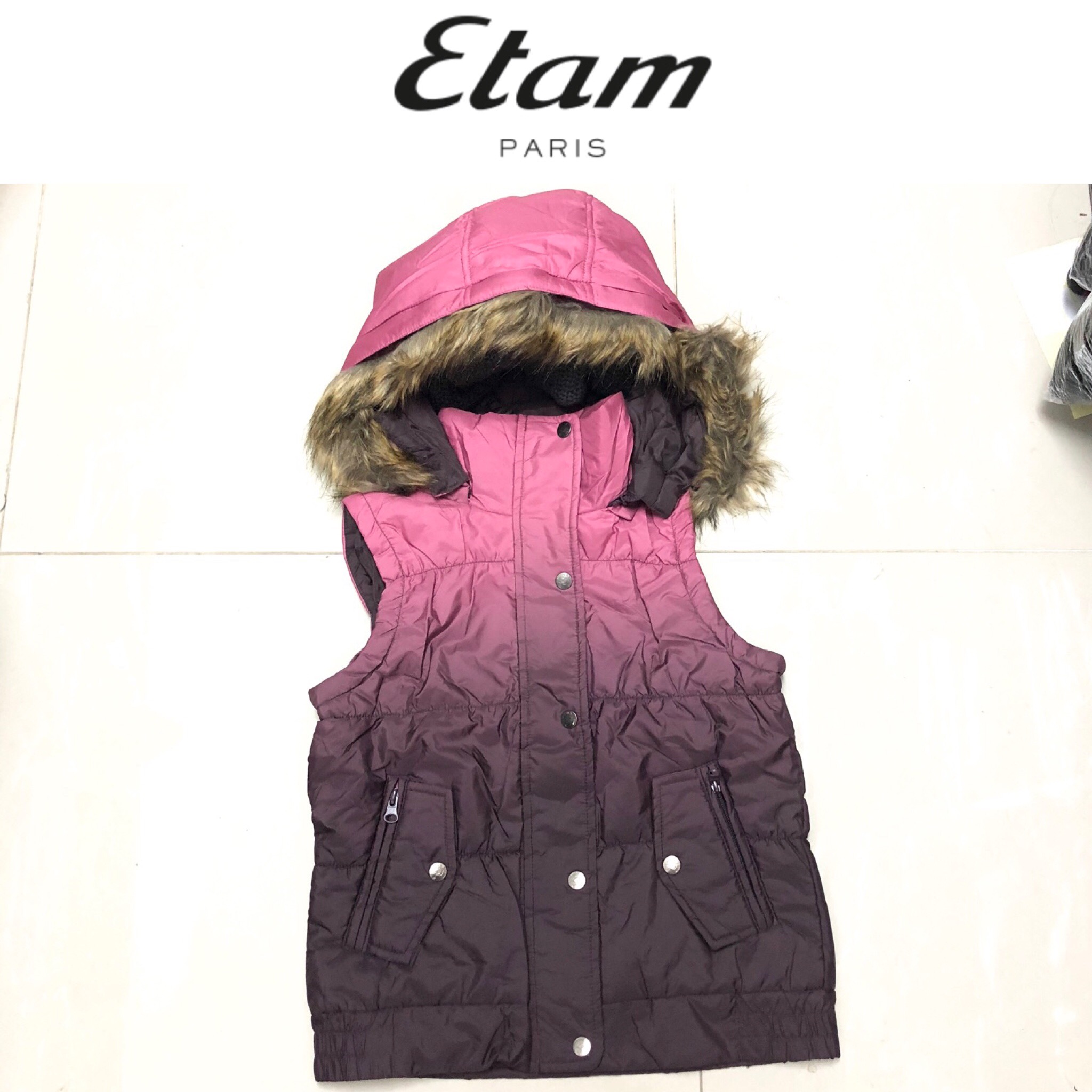 เสื้อกั๊ก กันหนาว กั๊กฮูท กันหนาวแต่งเฟอร์ สีชมพูไล่โทน งาน EtAM แท้ (ฮูท& เฟอร์ถอดได้ทุกชิ้นคะ)