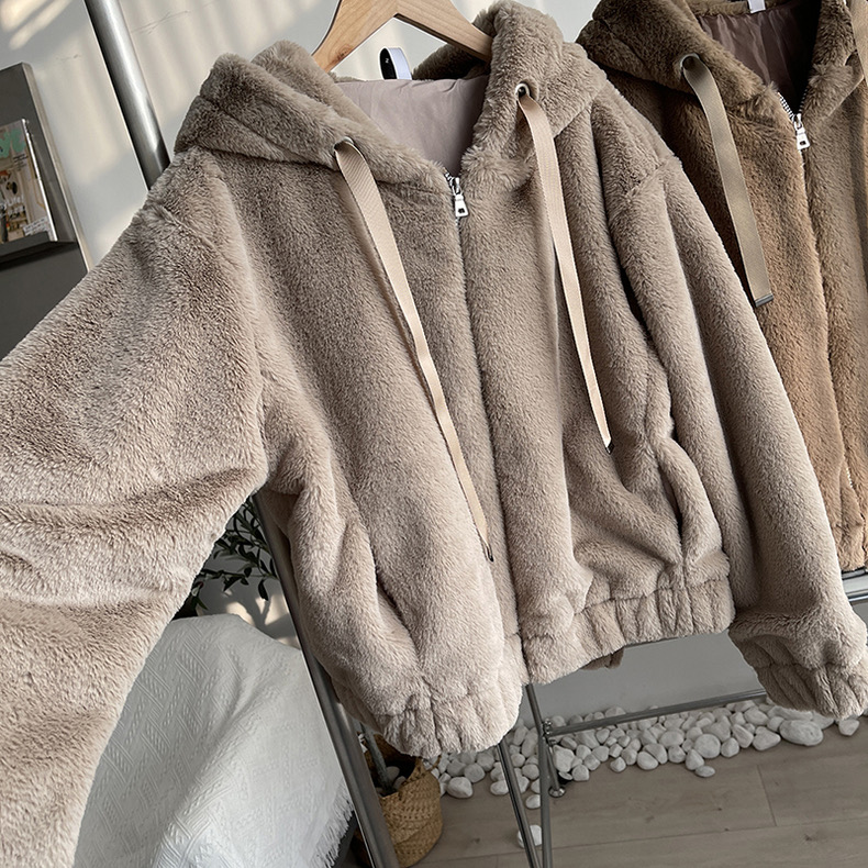Page one เสื้อเฟอร์กันหนาว หมวกฮู้ด เสื้อขน Fluffy coat แบรนด์ page One ดำ