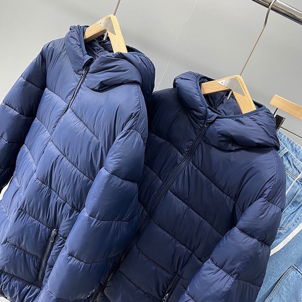 Forever21 เสื้อกันหนาว ติดฮูท เสื้อบอมเบอร์ บุนวมอุ่น แบรนด์ Forever21 / Men's Black Lightweight Puffer Jacket น้ำเงิน
