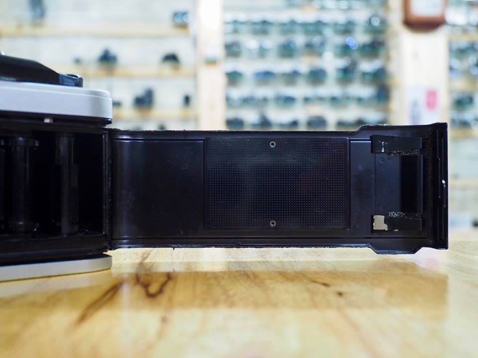 OLYMPUS OM-10