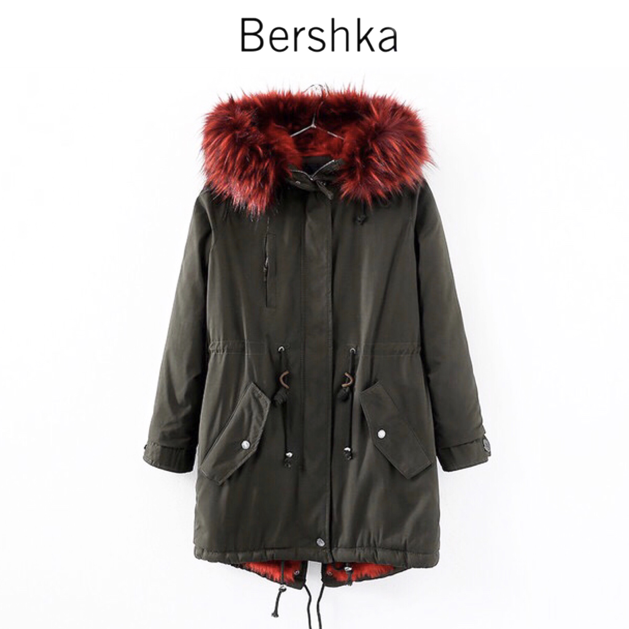 BERSHKA เสื้อโค้ท โค้ทฮูท กันหนาว เสื้อparka ฮูท กันหนาวสีเขียว แบรนด์เนมBERSHKA แต่งเฟอร์ สีแดง ซับขนอุ่นสีแดง งานสวย มากคะ Size XS/S/M/L/2L/3L เขียว เฟอร์แดง