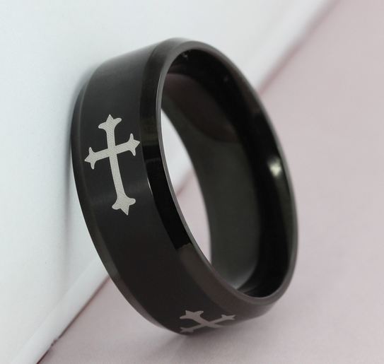 แหวนผู้ชาย แหวนผู้หญิง ใส่ได้ แหวน Stainless Steel สีดำ แหวนเกลี้ยง เพ้นท์ ลายไม้กางเขน แหวน เท่ ๆ ดูดี มีสไตล์ ของขวัญ คลาสสิค 914509