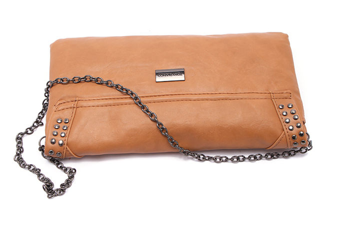 กระเป๋า Clutch มือ TONI BIANCO แบรนด์สุดหรูออสเตรเลีย สีน้ำตาลอ่อน หนังหรูสุดนุ่ม สายโซ่ ถอดใส่ได้คะ