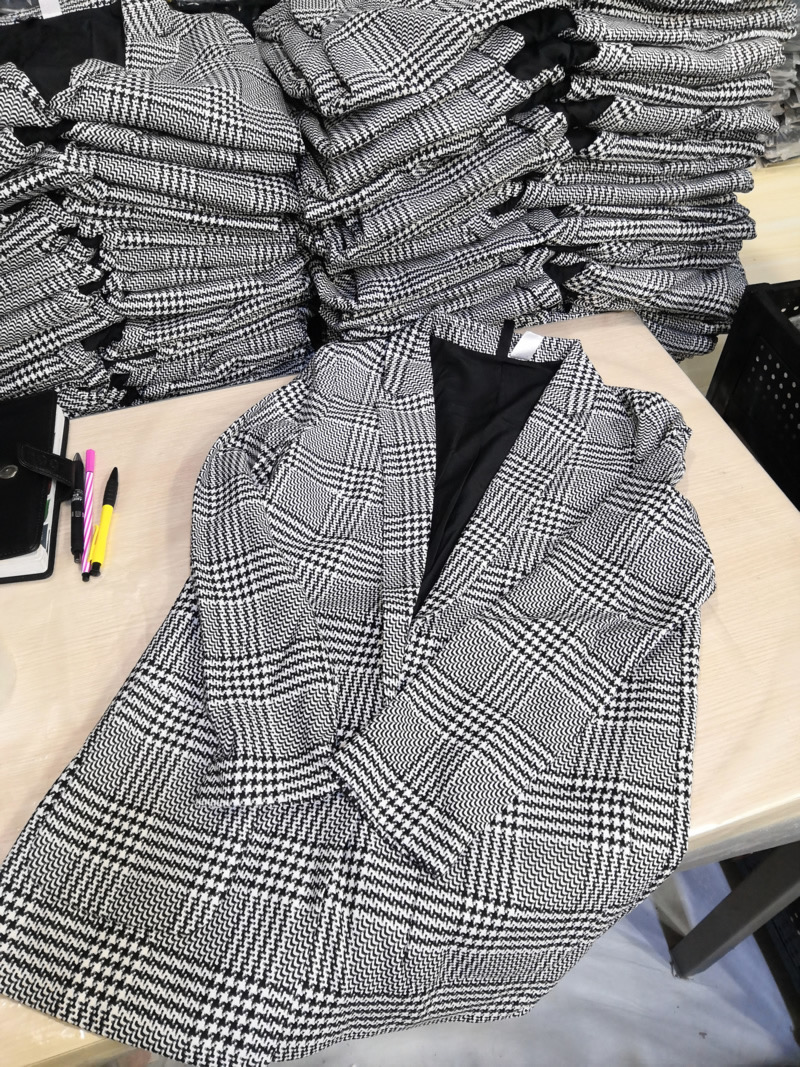 เสื้อโค้ท เสื้อคลุม ทรงสูท ลายตารางเทาดำ เสื้อคลุม เบลเซอร์ Blazer check ❄️แบรนด์✨H&M✨ แท้💯% แบรนด์ H&m