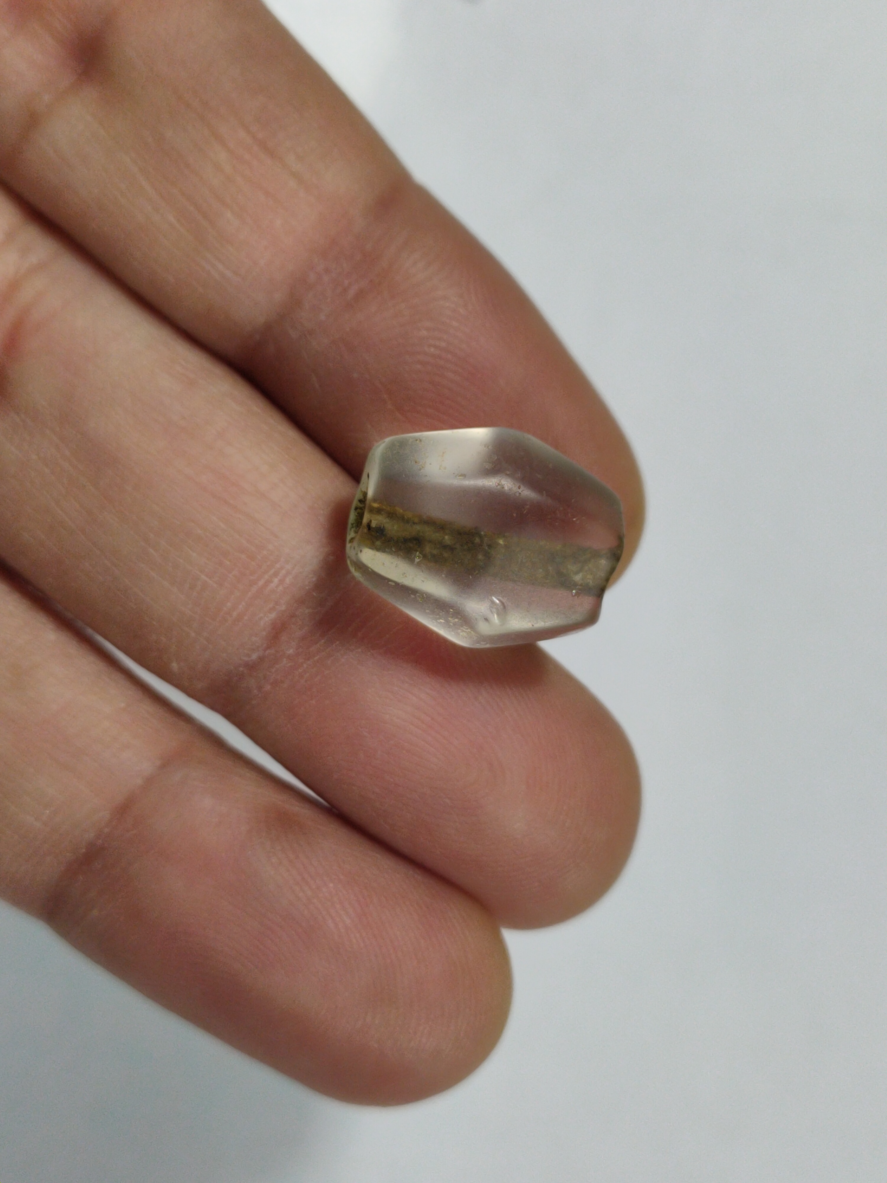 ลูกปัดกระบี่ น้ำค้าง(ขายแล้ว)