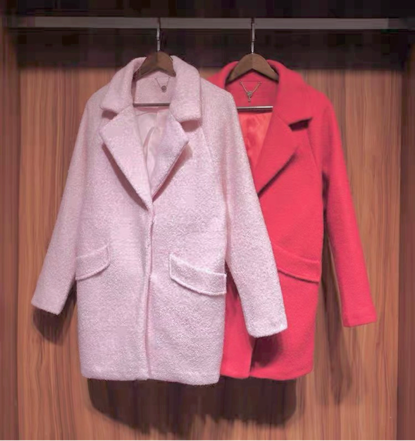 เสื้อโค้ท peacoat เสื้อโค้ทเฟอร์ โค้ทสักหลาดสีชมพูอ่อน แบรนด์ La'babite สำเนา สำเนา สำเนา สำเนา