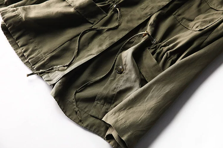 H&M (ตัดป้ายบางส่วน) เสื้อแจ็คเก็ต เสื้อเขียวทหาร เสื้อนอก แบรนด์H&M แพทเทินสวย เท่ห์มาก คะ Size M/L/XL/XXL เขียว