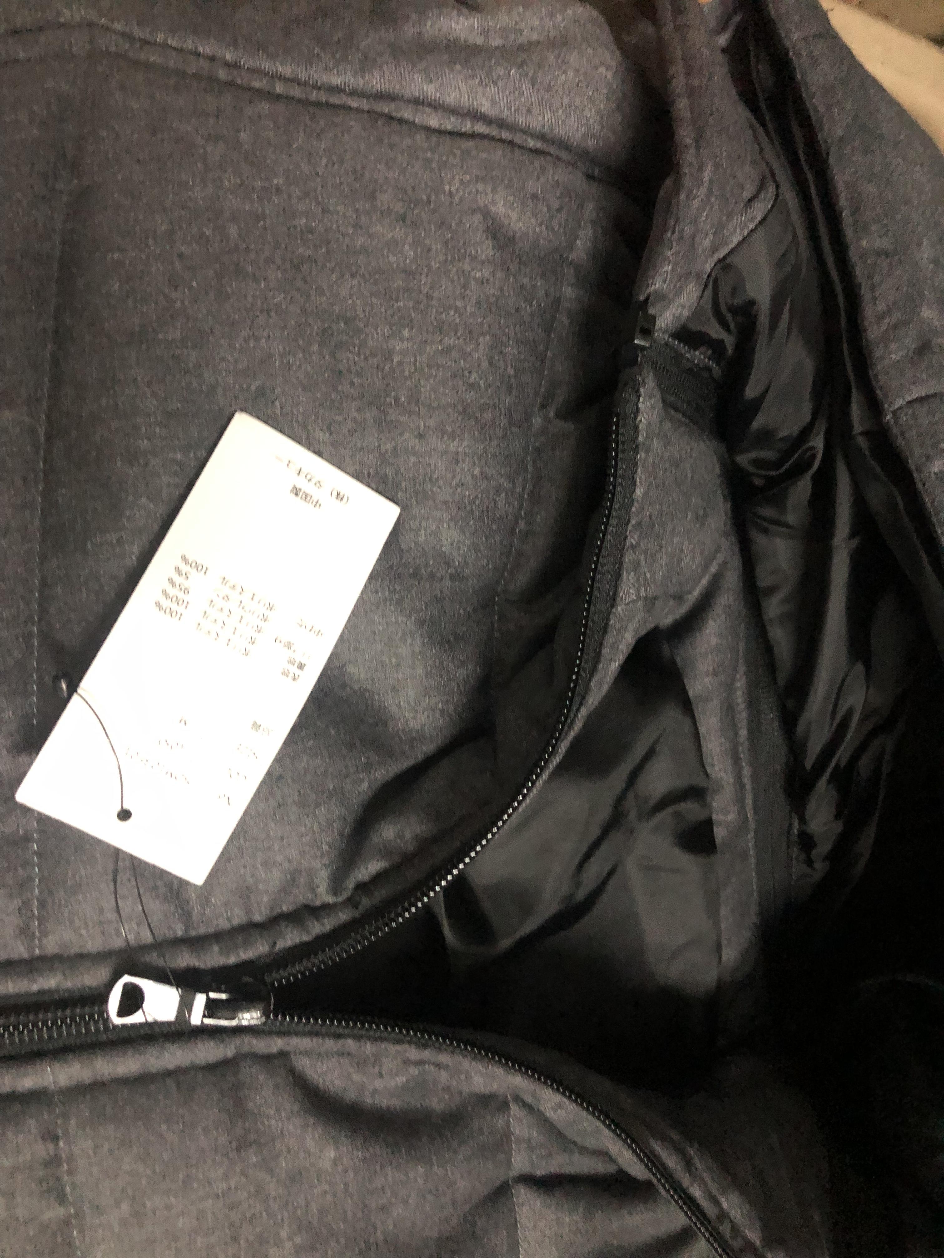เสื้อกันหนาว ติดฮูท เสื้อบอมเบอร์ บุนวมอุ่น แบรนด์ญี่ปุ่น Lightweight Puffer Jacket สำเนา เทา