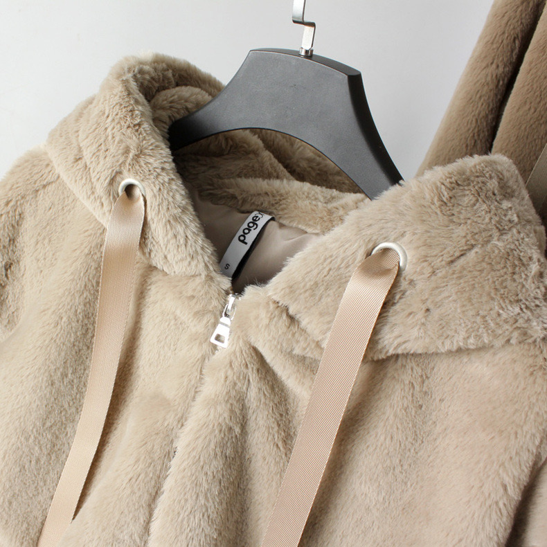 Page one เสื้อเฟอร์กันหนาว หมวกฮู้ด เสื้อขน Fluffy coat แบรนด์ page One ดำ